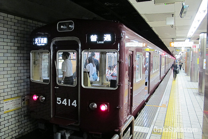 42-Sakaisuji-Subway-Line1.jpg