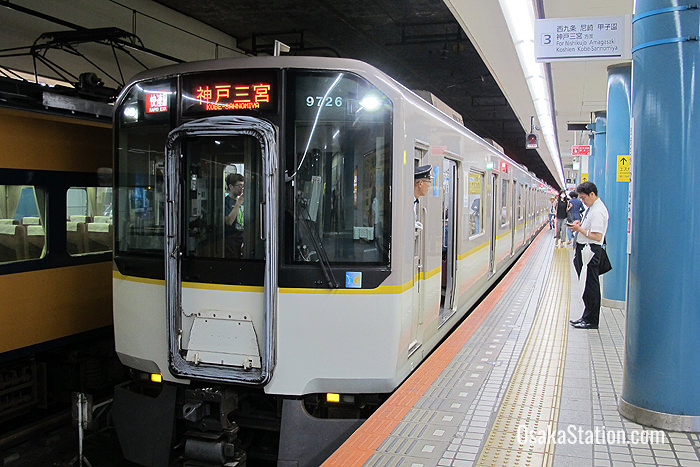 46-Hanshin-Namba-Line3.jpg